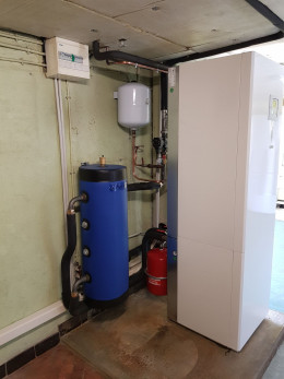 Pompe à chaleur Air-Eau unité intérieure (aérothermie)